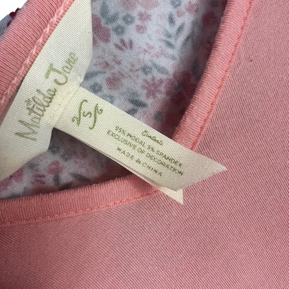 Matilda Jane Sing it Out Floral Print Casual Top Size Small Ruffle Hem Pink - Picture 9 of 10